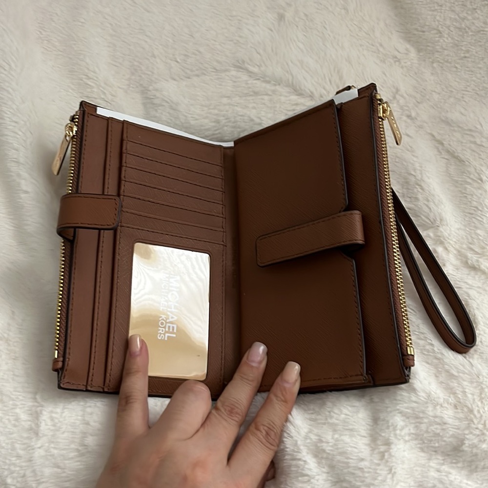 LG double zip wristlet - Picture 3 of 4